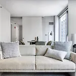 Loop Studio W Pool Gym Lounge Nr Shops Chi-637