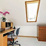 Logan Square Apartment - 2B:1B With Den