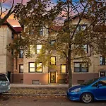 Cozy & Inviting 2Br Apartment - Sunnyside 3F