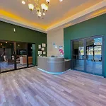 Mccormick Place Studio That Sleeps Up To 4 With Optional Parking & Gym Access