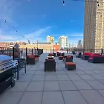 Luxury 6Br Loft Suite Perfect For 12 Guests With Skyline Views, Optional Parking And Gym Access Near Mccormick Place And Soldier Field