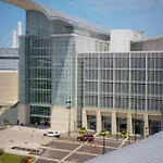 Mccormick Place 420 Friendly 2Br/2Ba With Optional Parking For Up To 6 Guests