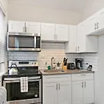 Well-Equipped 1Br Apt In Hyde Park - Harper 404