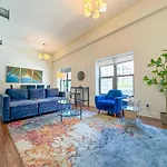 Mccormick Place 420 Friendly 3B/2B With Optional Parking For Up To 8 Guests