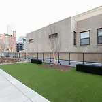 W Loop Studio W Pool Gym Nr Restaurant Row Chi-275