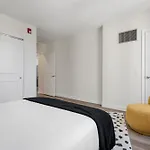 The Bernardin Gold Coast Luxury Apartments Near Magnificent Mile