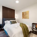 Luxury 2Bd-2Ba View-Gym-Rooftop