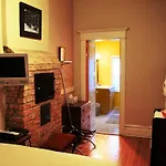 Old Chicago Inn