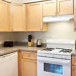 Airy 2Br In Lincoln Park By Sonder