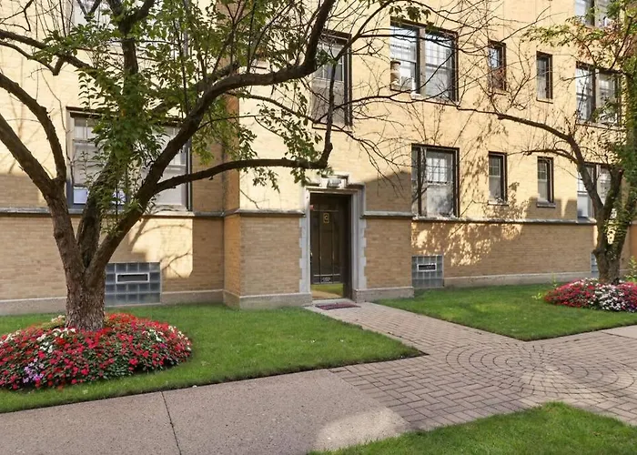 Complete 1Br Apartment Near Attractions - Belmont C1