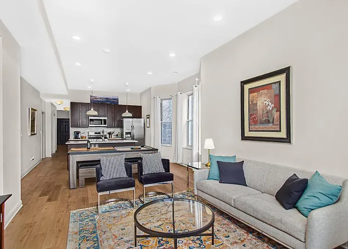 Modern 4Br Just A Block From Cta Pink Line With Pool Table Free Parking