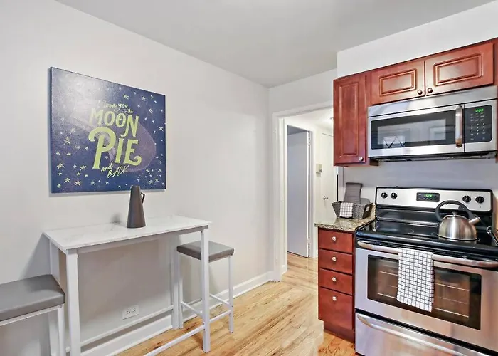 1Br Cozy Apt With Serene Local Vibe - Foster 1N & 2N