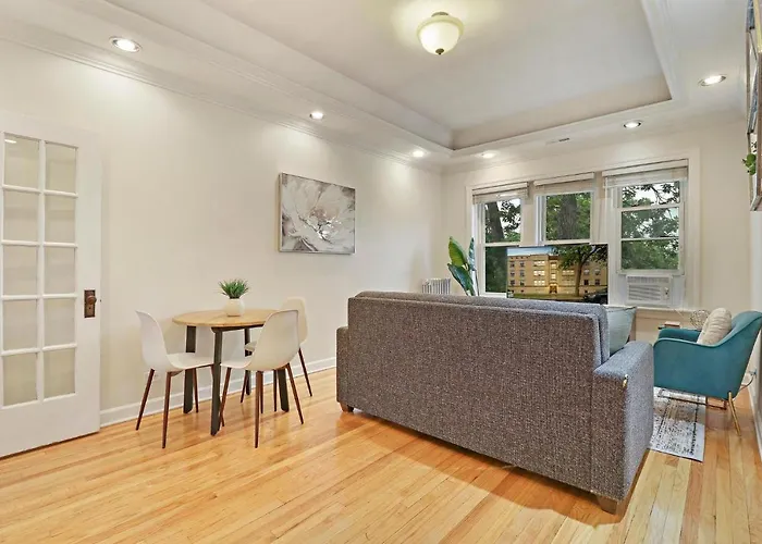 2Br Alluring Apartment With Laundry - Cullom D3