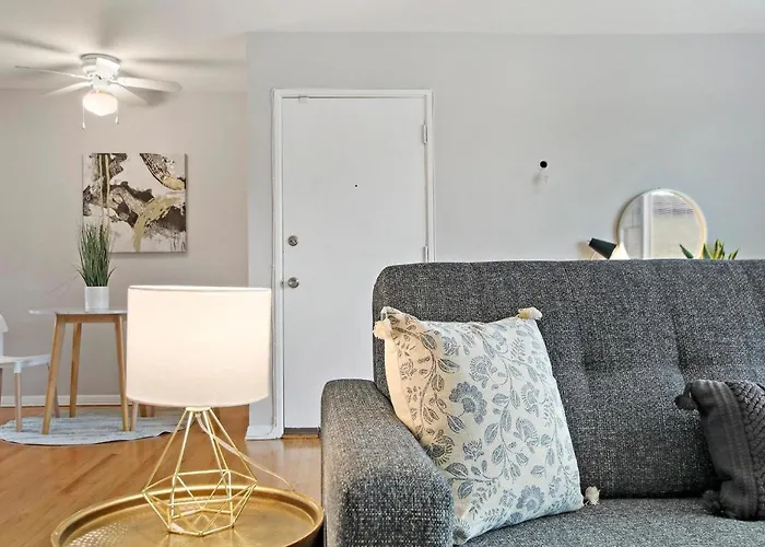 Relaxing 1Br Apt Close To Dining & Stores - Bell E3