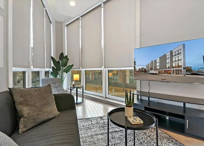 Nicely Decorated 1Br Apt With Laundry - Crosby 202