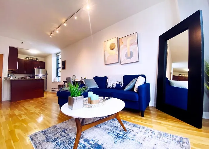 Walk To Millennium/Loop- King Size 1 Bed