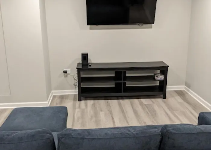 Modern 2 Bdrm Apartment In Chicago
