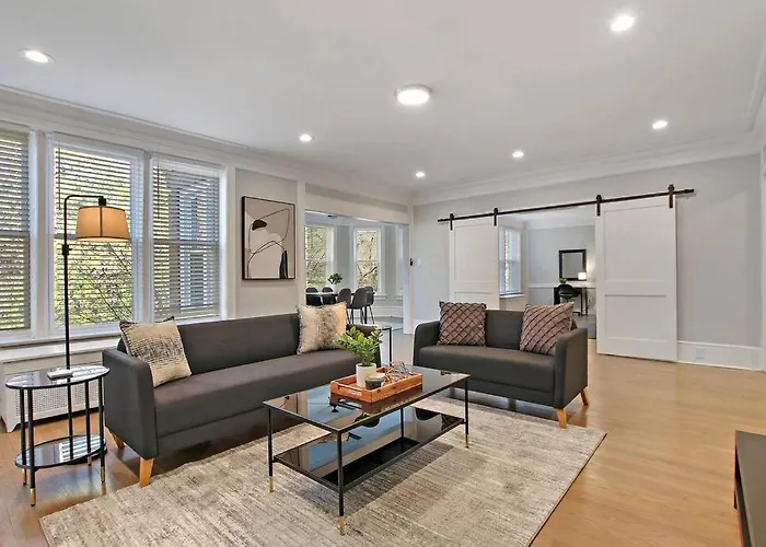 Great Location! 15 Min From Dt -Historic Hyde Park