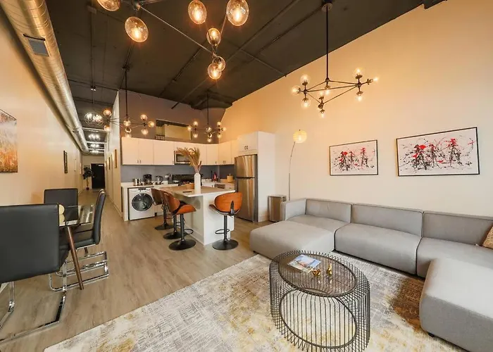 Mccormick 3Br/2Ba Luxury Suite For Up To 8 Guests With Optional Parking And Gym Access