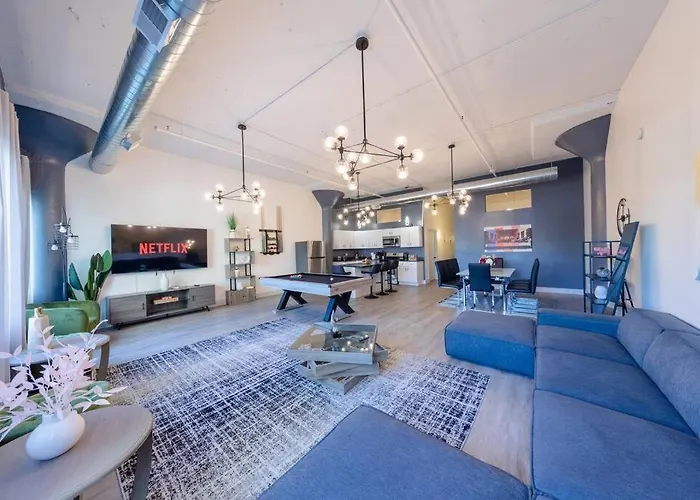 Mccormick 5Br 3Ba Luxury Suite For Groups Up To 12 Guests With Optional Parking And Gym Access