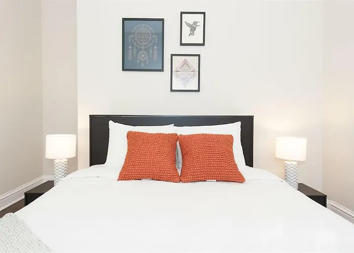 Open Concept 2Br In Wicker Park By Sonder