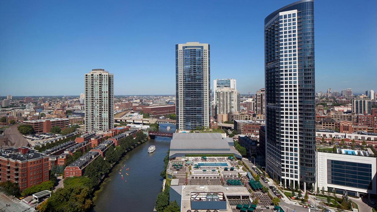 Holiday Mart Plaza River North, An Ihg 4*