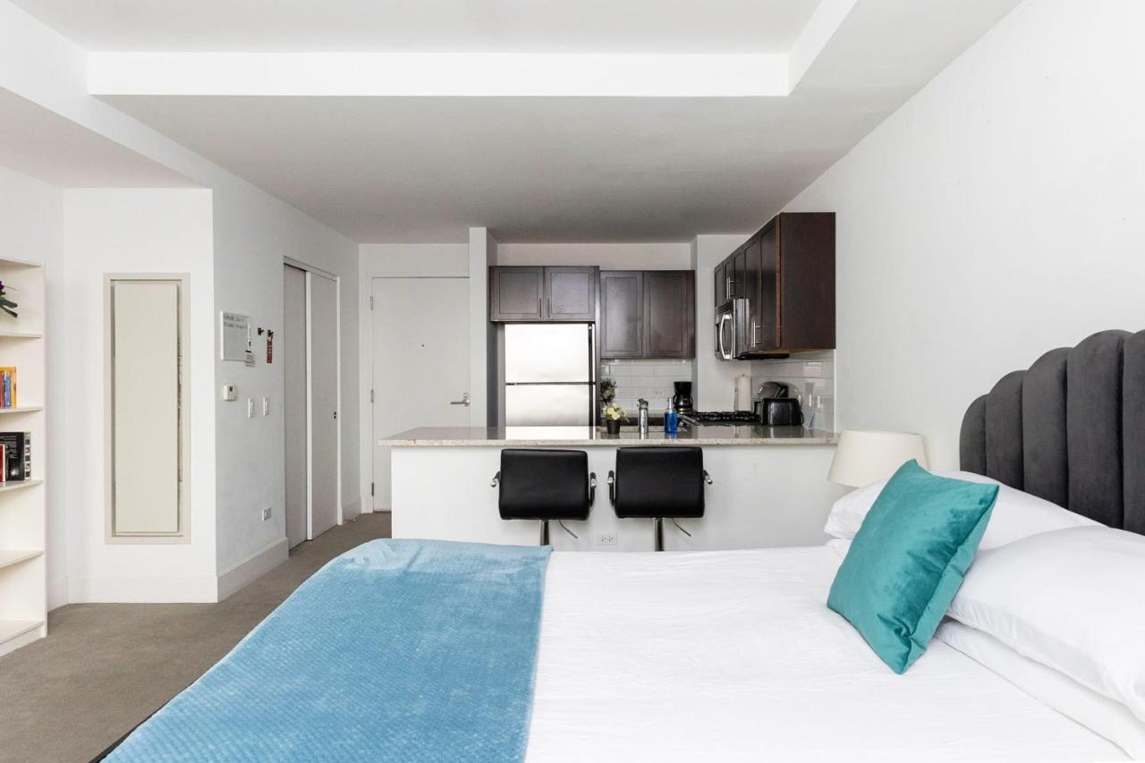 Frontdesk Debonair Studio Apt With View Apartamento