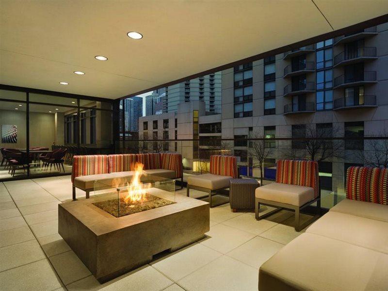 Home2 By Hilton River North Hotel 3*