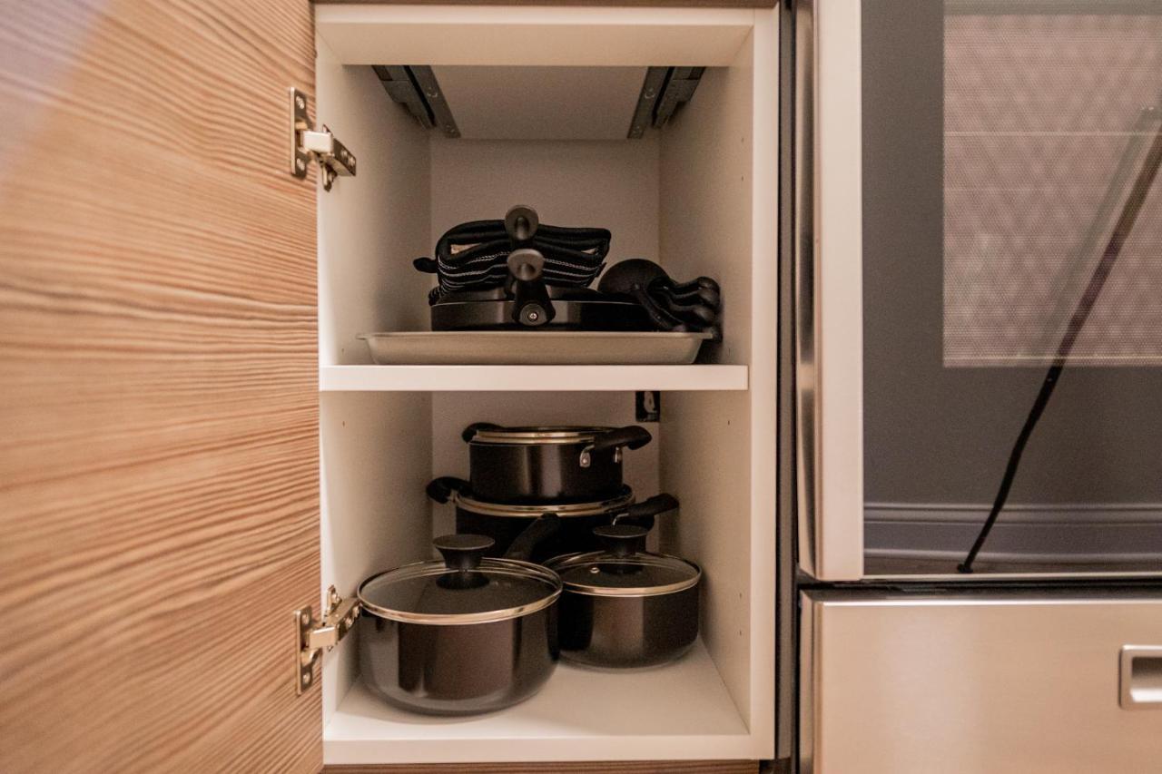 Comfy And Complete Studio Apt Near Boystown - Oakdale 317 Rep Chicago