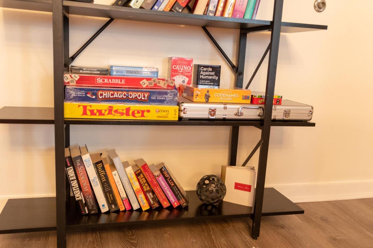 Penthouse Of Joy With Over 4000 Games! * Chicago