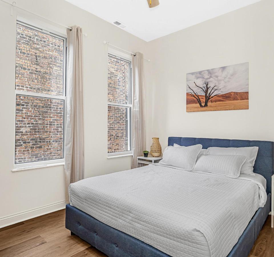 Apartment Spacious 5-br Next To Transit Free Parking