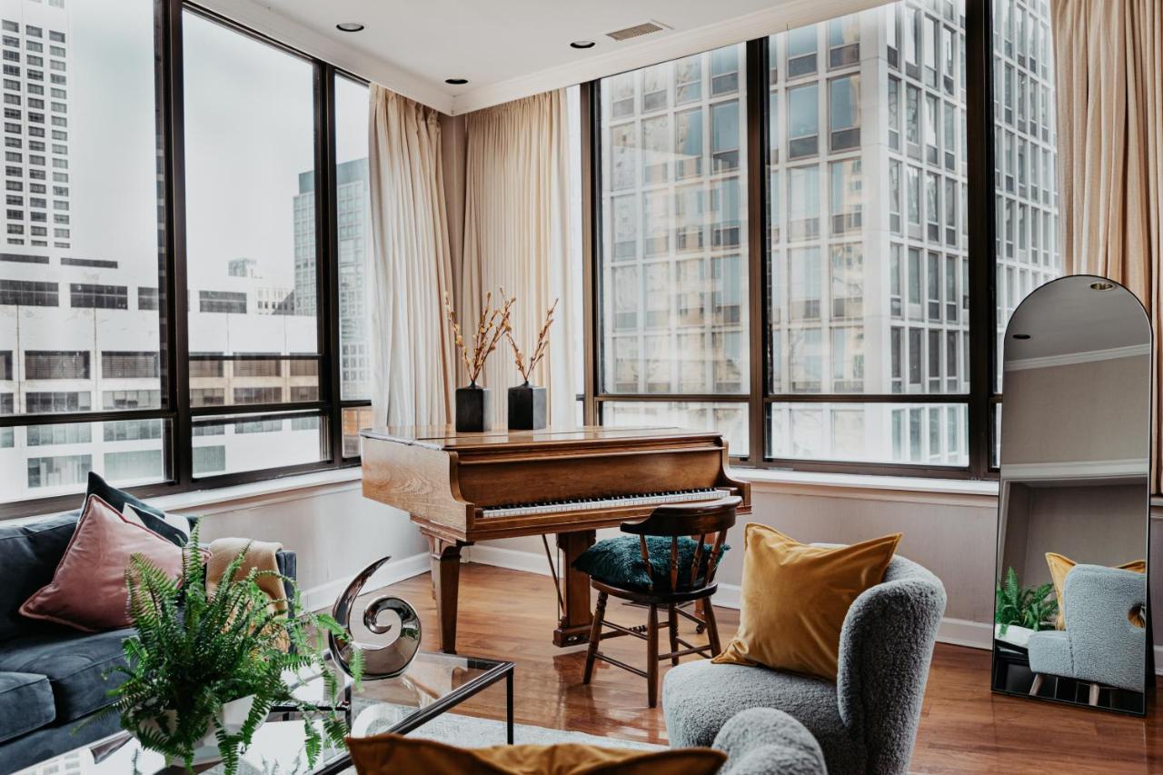 Selina 4* Chicago