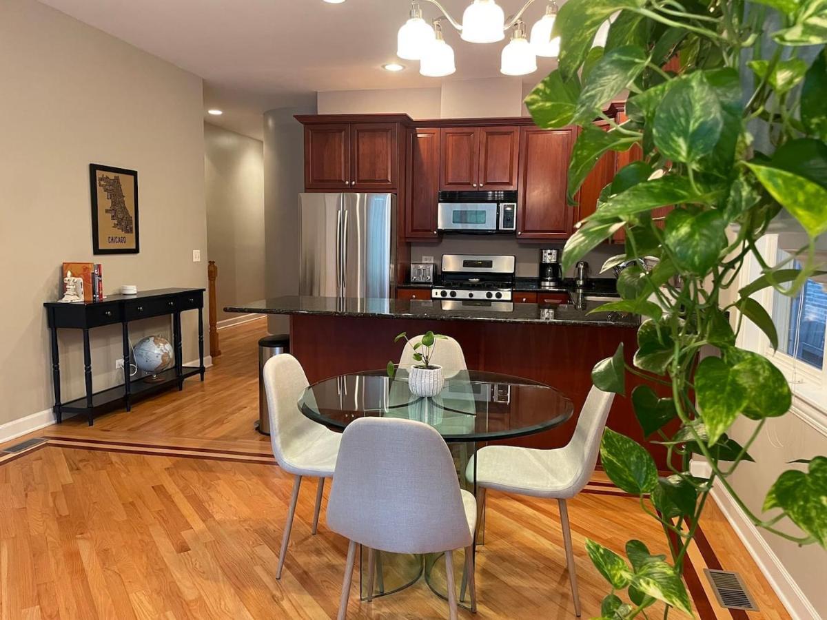 Amazing 3br 3 Ba In * Chicago