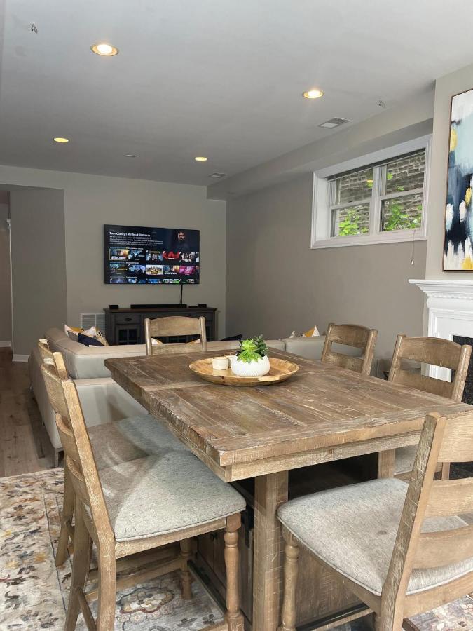 Amazing 3br 3 Ba In Apartment *