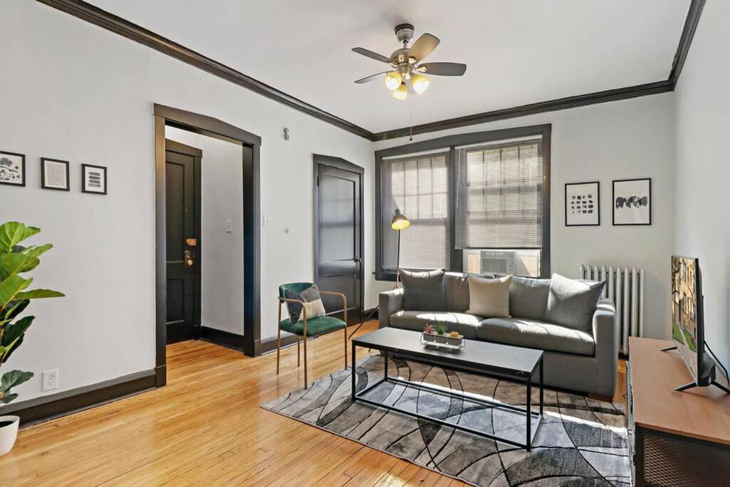 Apartment Complete 1br Near Attractions - Belmont C1 Chicago