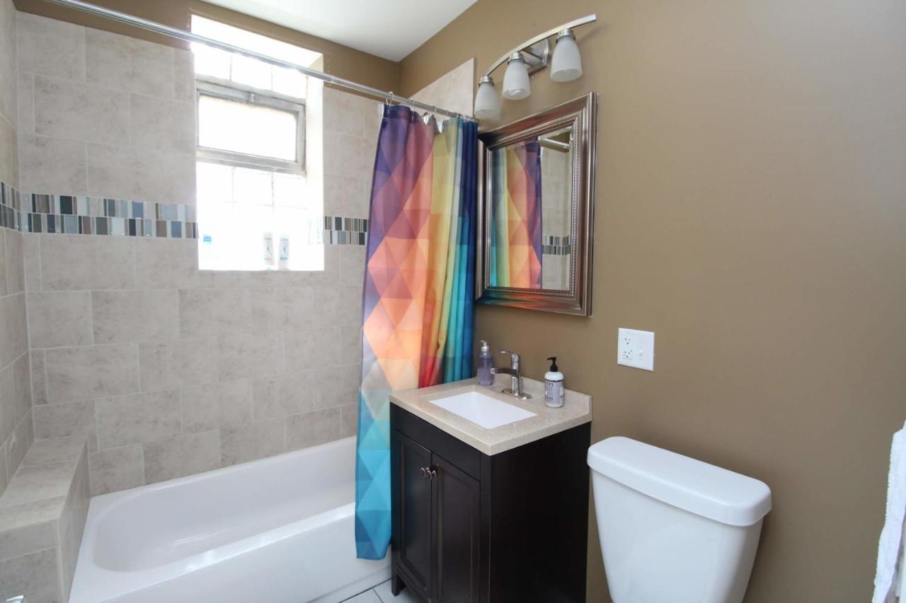 Frontdesk Wicker Park 2 Bedroom Apt With Laundry