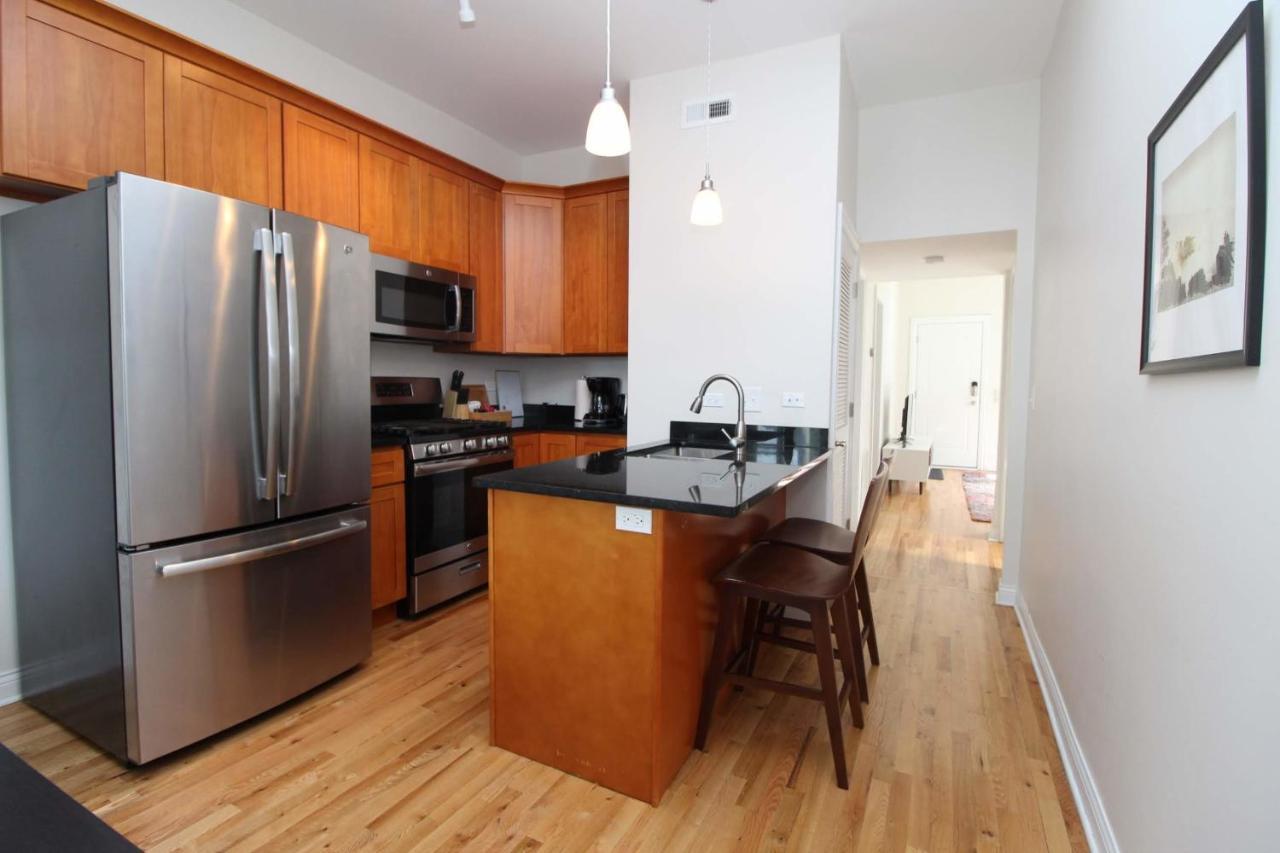 Frontdesk Wicker Park 2 Bedroom Apt With Laundry Apartment
