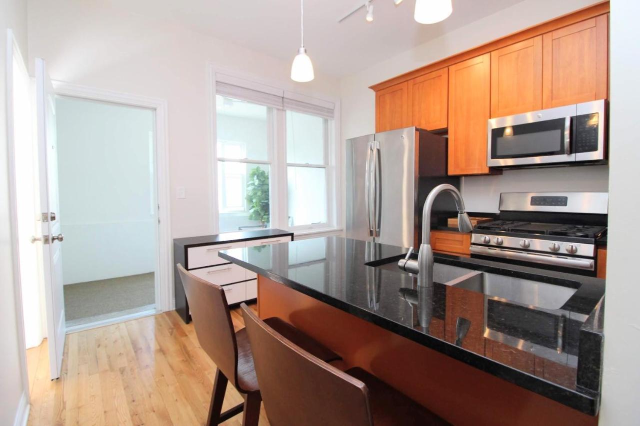 Apartment Frontdesk Wicker Park 2 Bedroom Apt With Laundry *