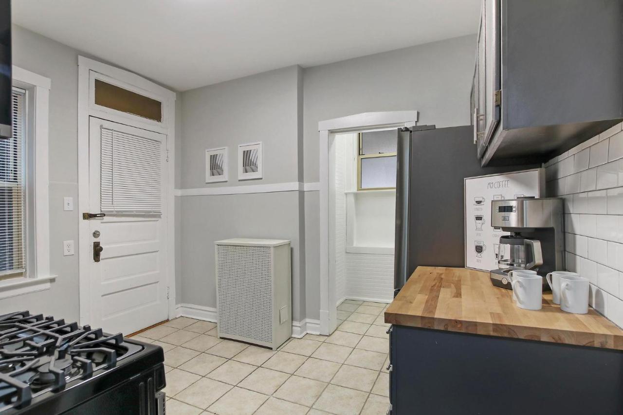 Apartment 2br Beaming & Roomy Apt Close To Shops - Springfield 2 Chicago
