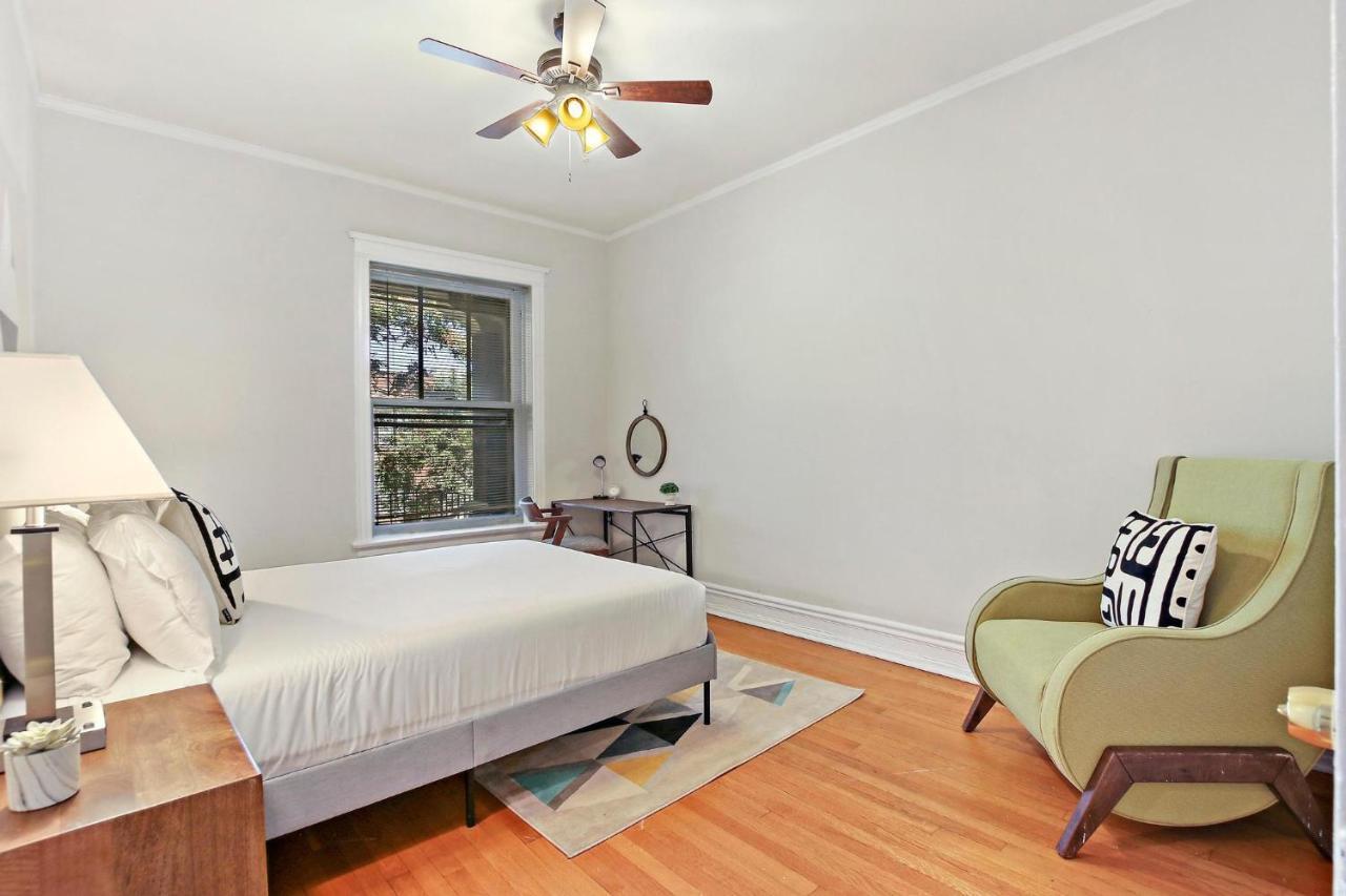 Stylish And Expansive 2br Apt With Balcony - Buckingham 3 *