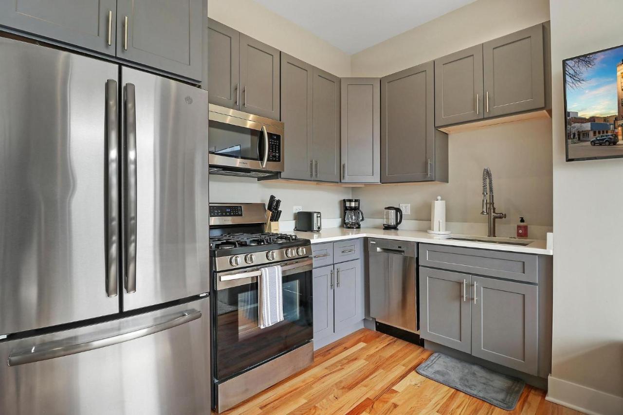 Attractive 1br In - Broadway 404 Apartment *