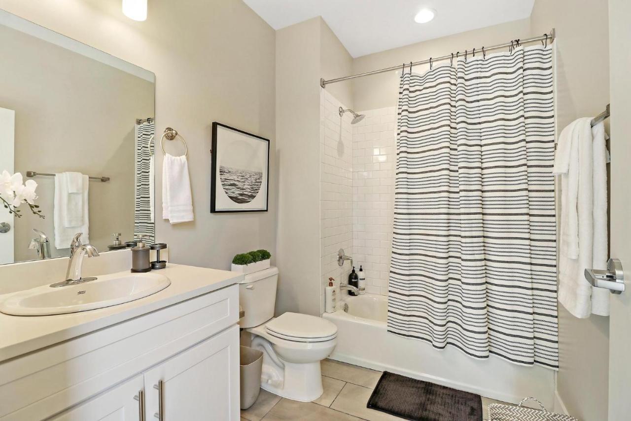 Splendid & Fully Furnished 1br - Broadway 204