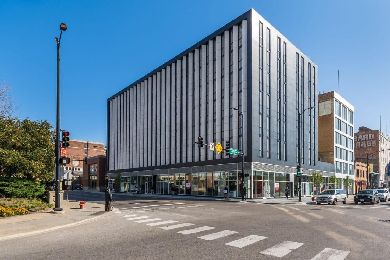 Stylish Modern 1br Right By Loyola University - Staygia Apartment