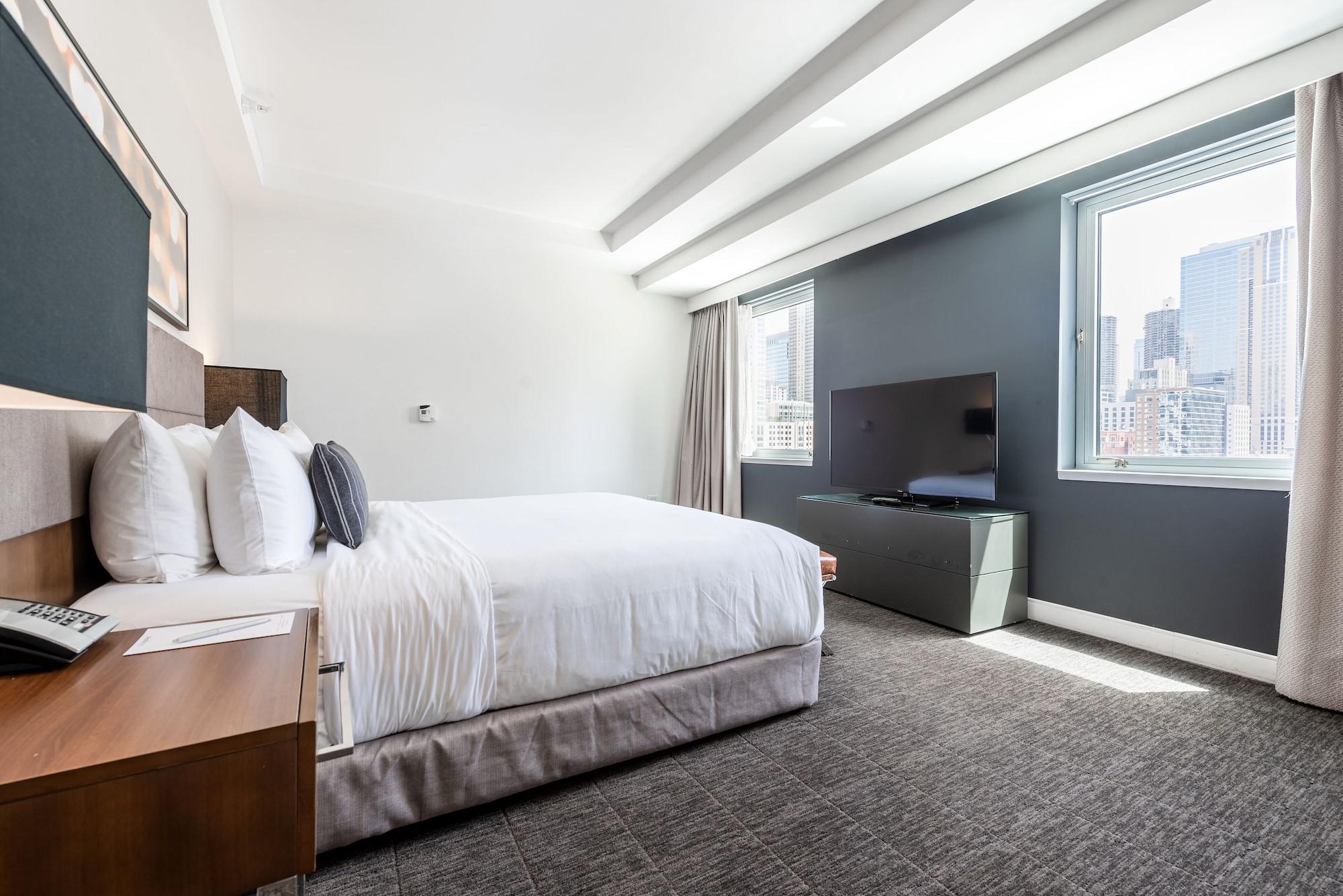 Godfrey Hotel 4*