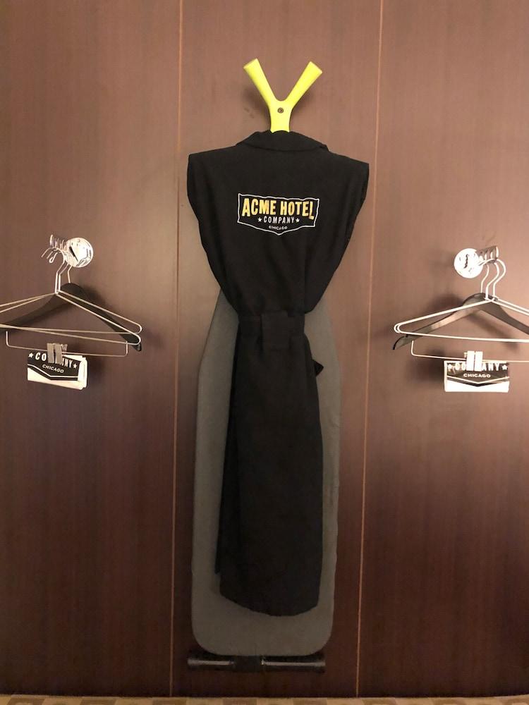 Acme Company 4* Chicago