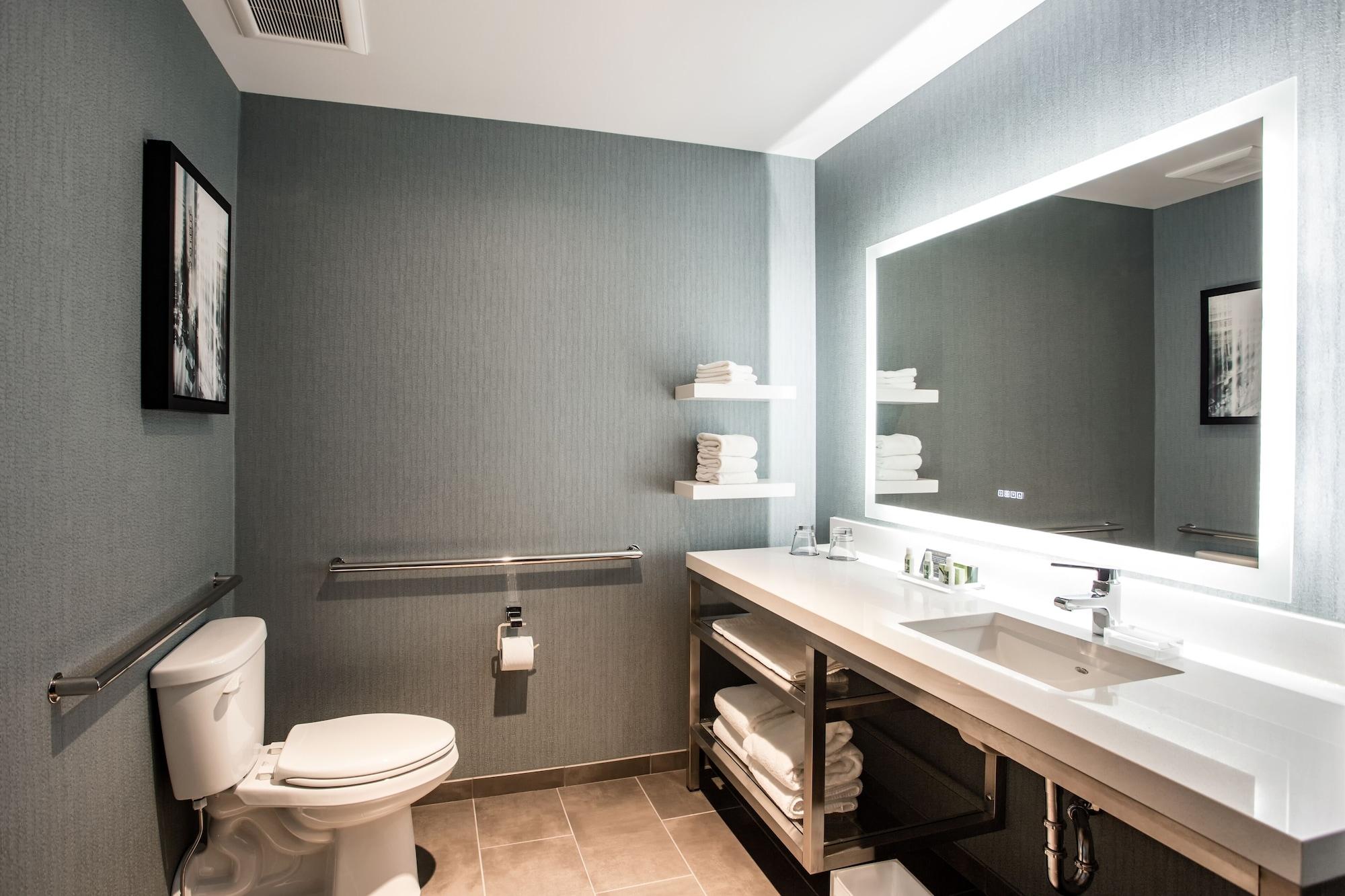 Cambria Loop - Theatre District Hotel 4*