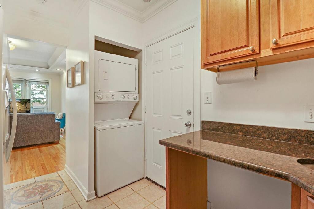 2br Alluring With Laundry - Cullom D3 Chicago