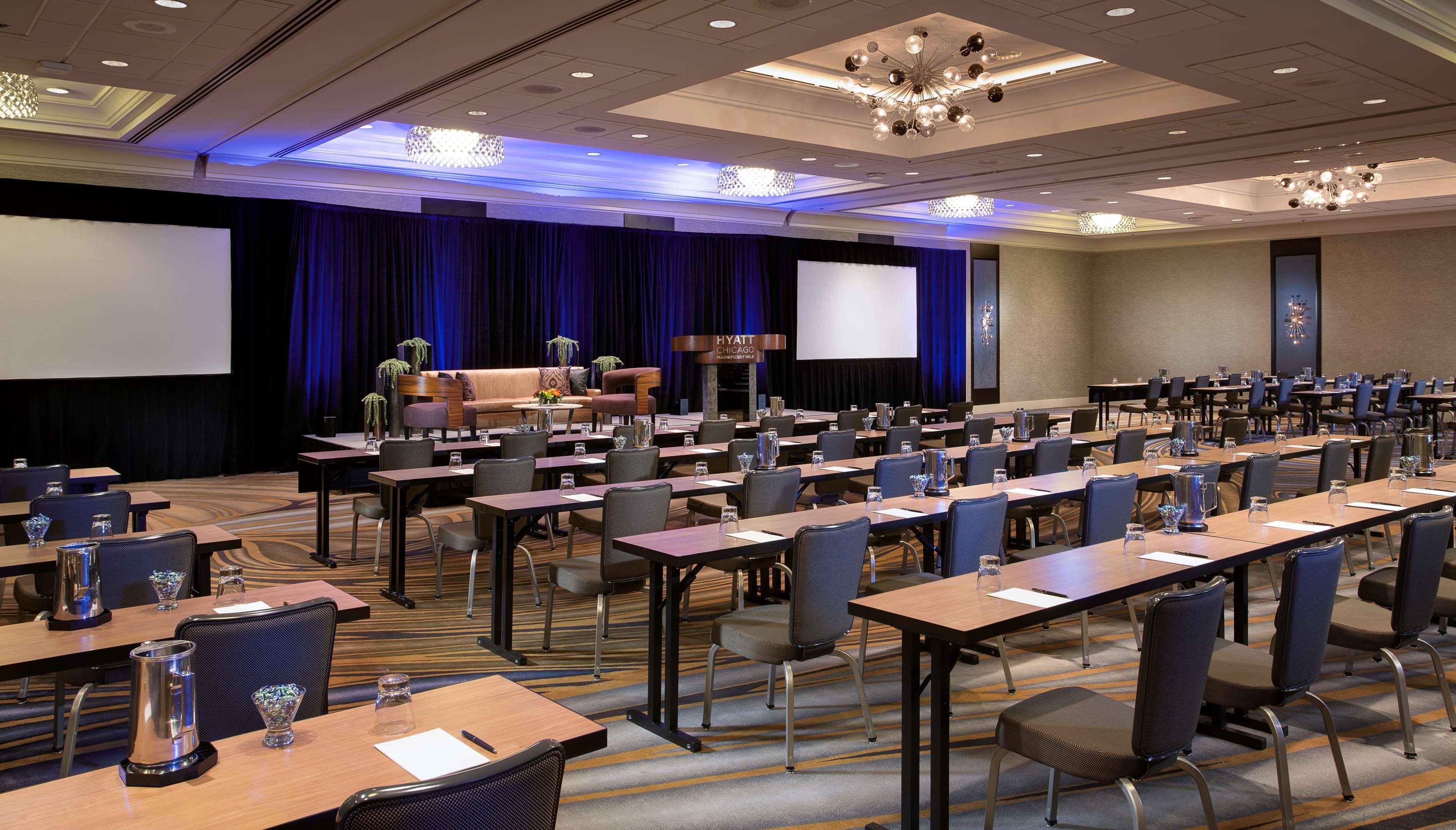 Hotel Hyatt Centric Magnificent Mile 4*