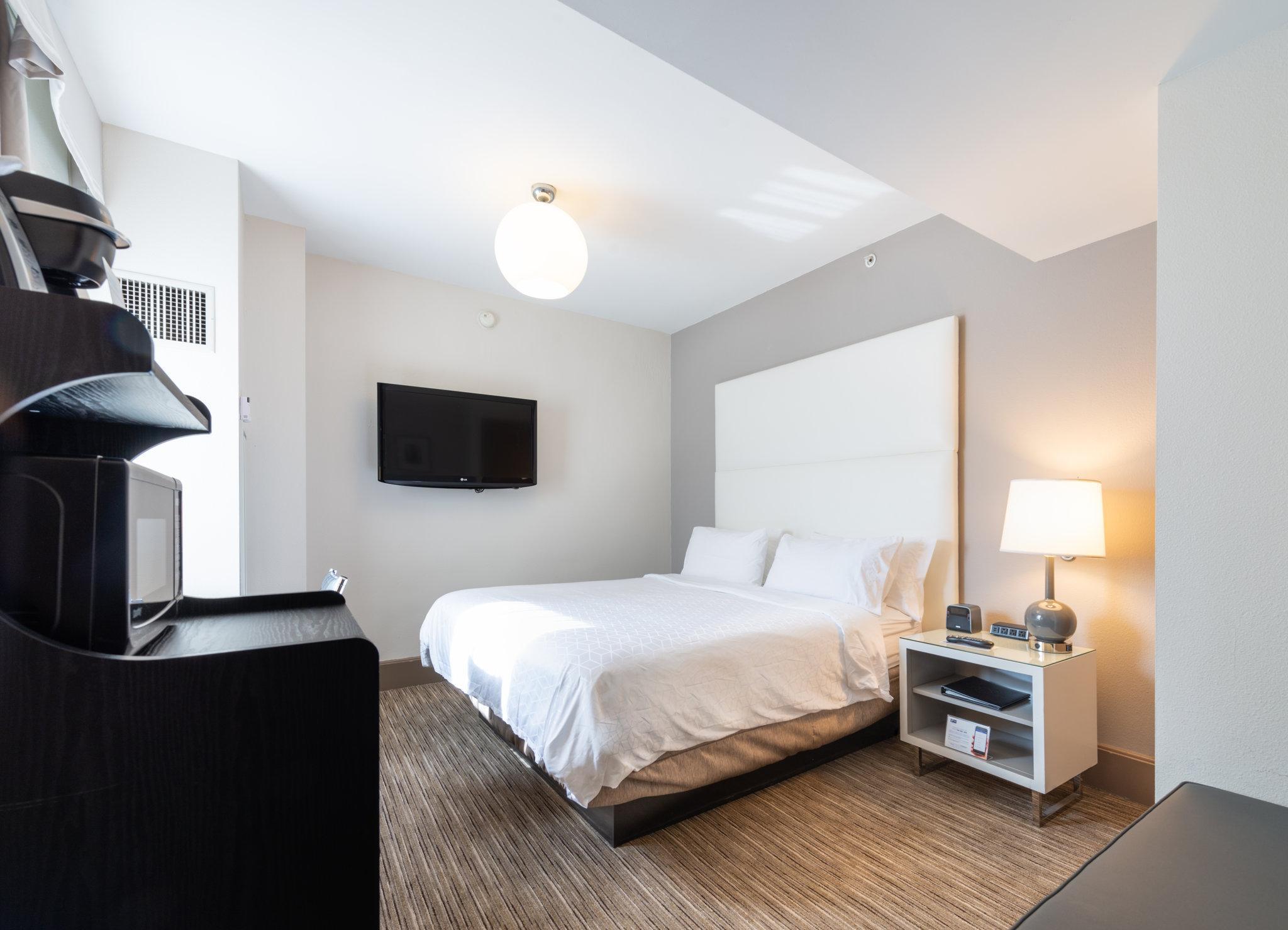 Hyatt Centric Magnificent Mile Hotel