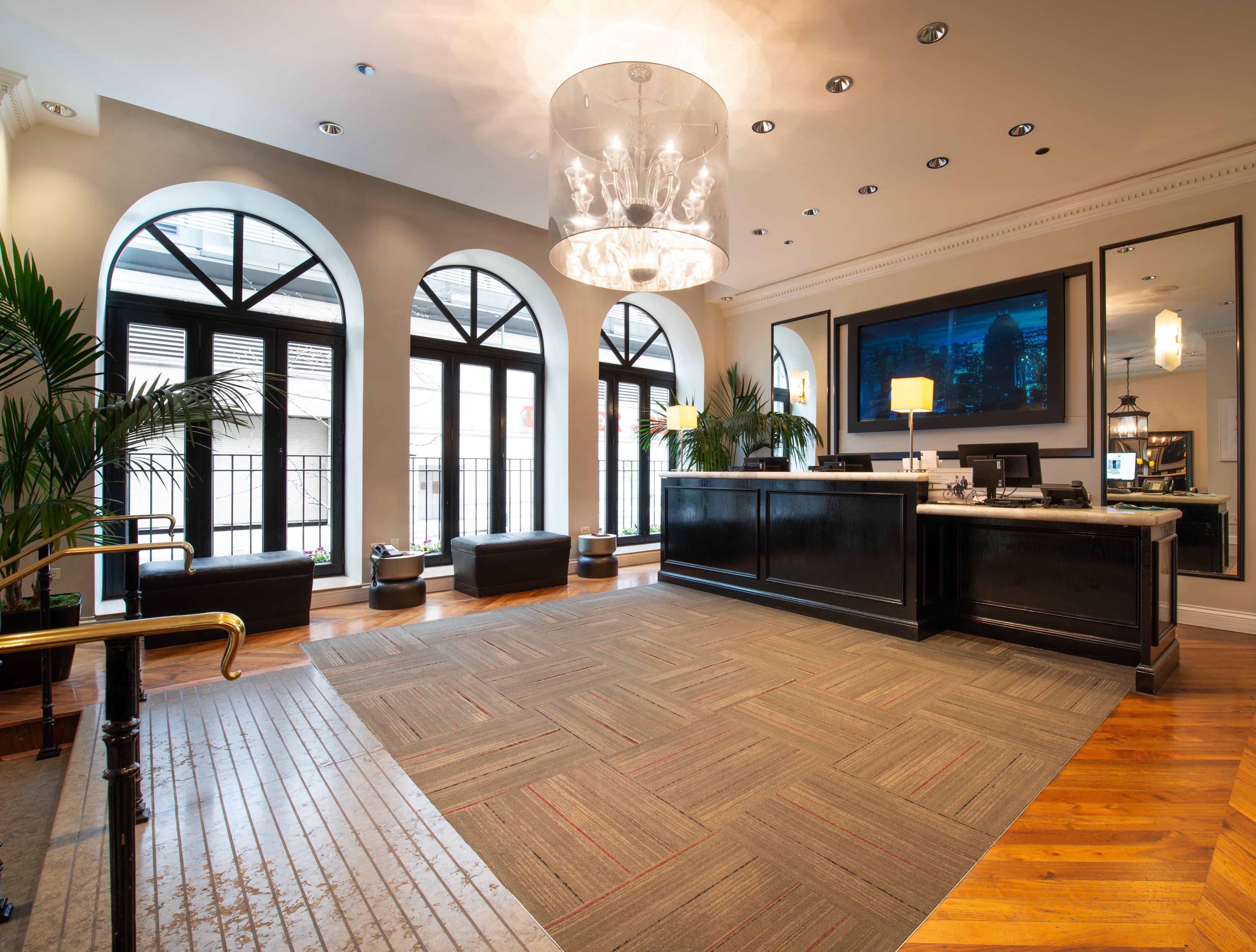Hyatt Centric Magnificent Mile Hotel 4*
